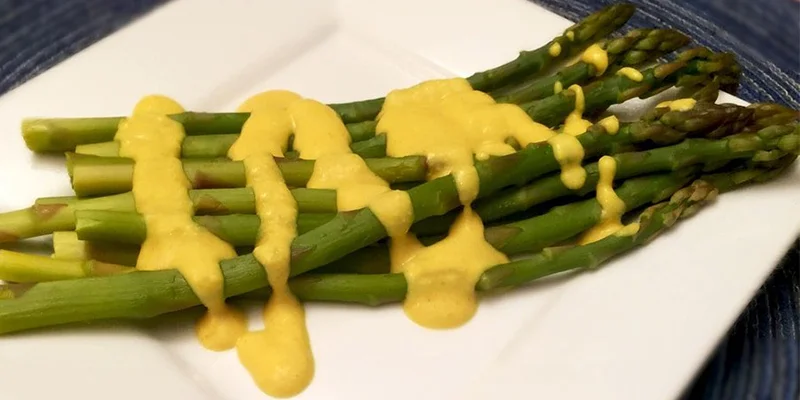 Steamed Asparagus with Sunflower Seed Sauce
